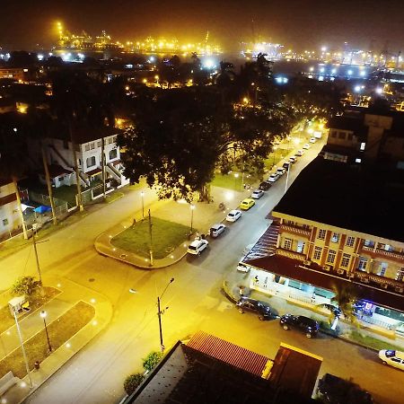 Meryland Hotel Colon Bagian luar foto