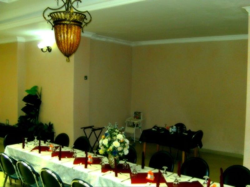 Meryland Hotel Colon Bagian luar foto
