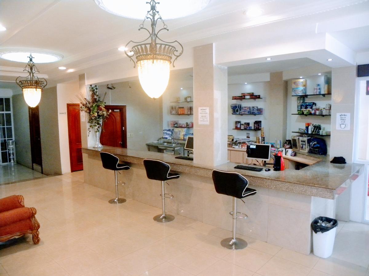 Meryland Hotel Colon Bagian luar foto