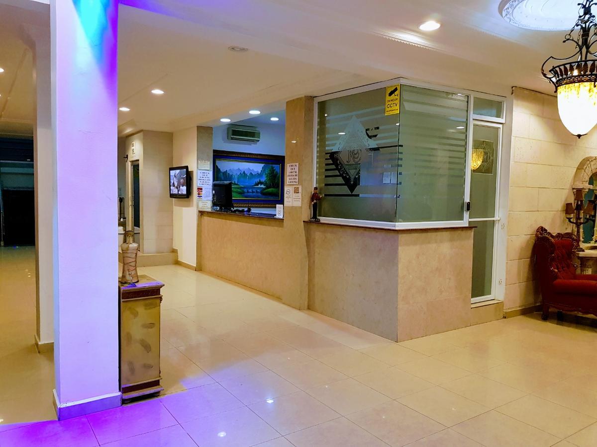 Meryland Hotel Colon Bagian luar foto