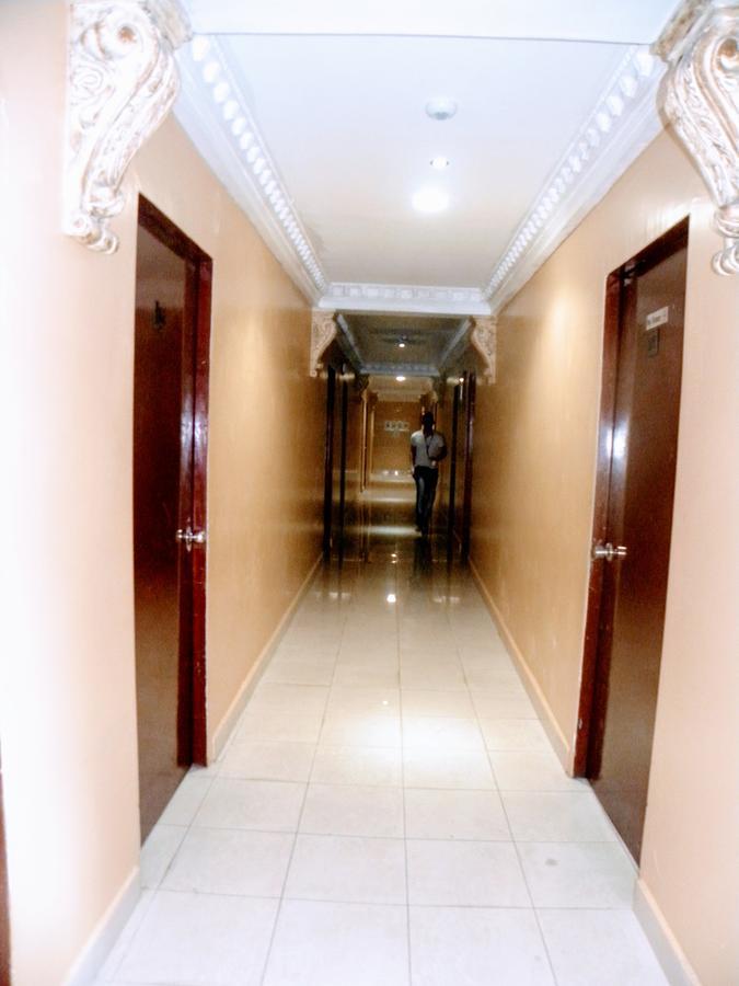 Meryland Hotel Colon Bagian luar foto